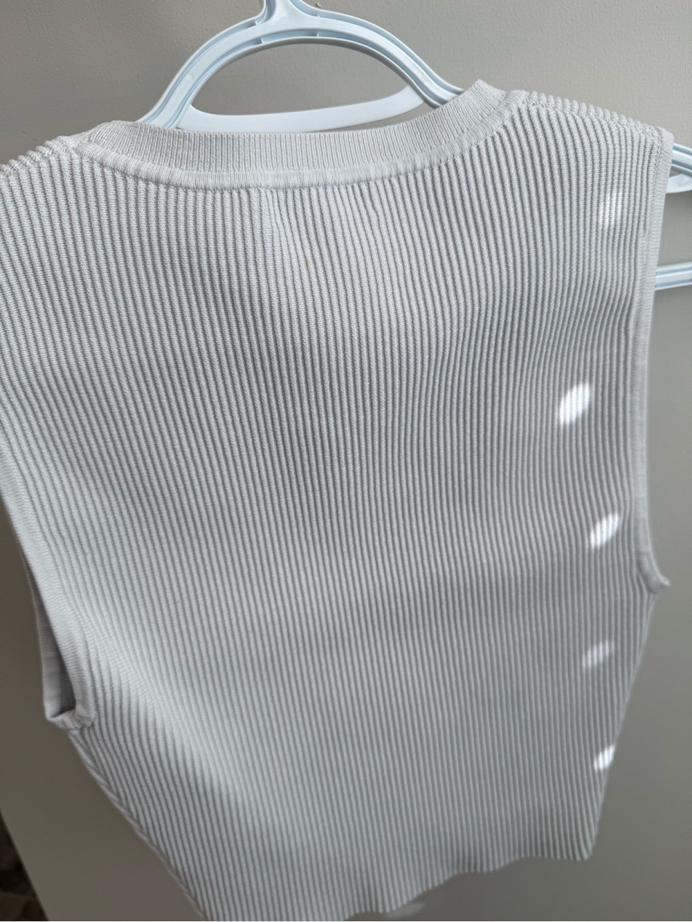Babaton Off-White Ribbed Sleeveless Knit Shell - Picture 3 of 3
